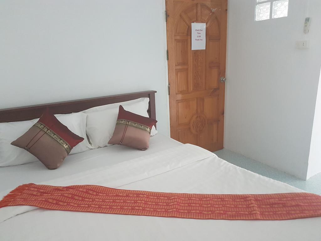 Chaam Guesthouse Cha-Am Exterior photo