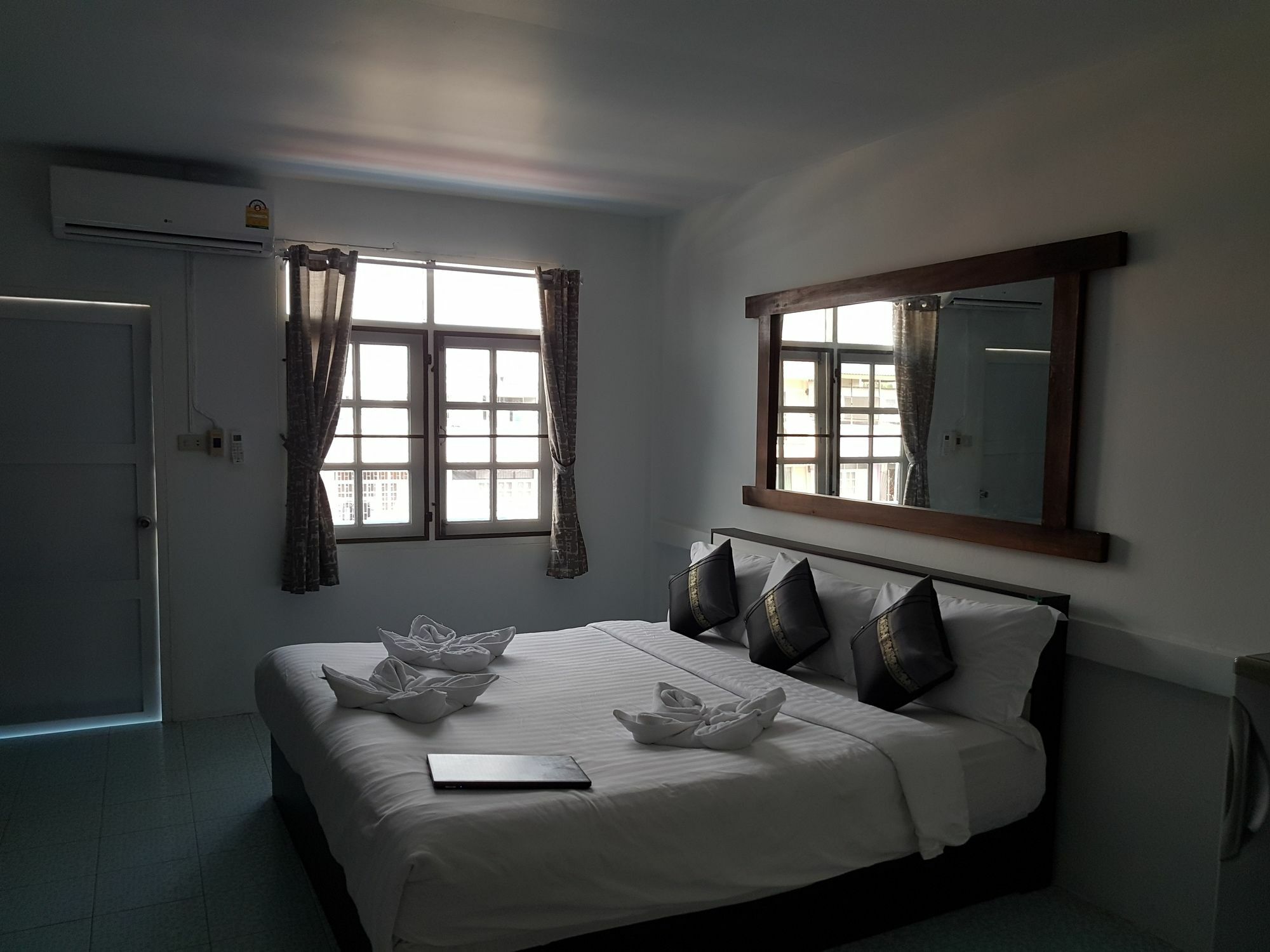 Chaam Guesthouse Cha-Am Exterior photo